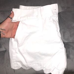WHITE SCALLOPED LOFT SHORTS